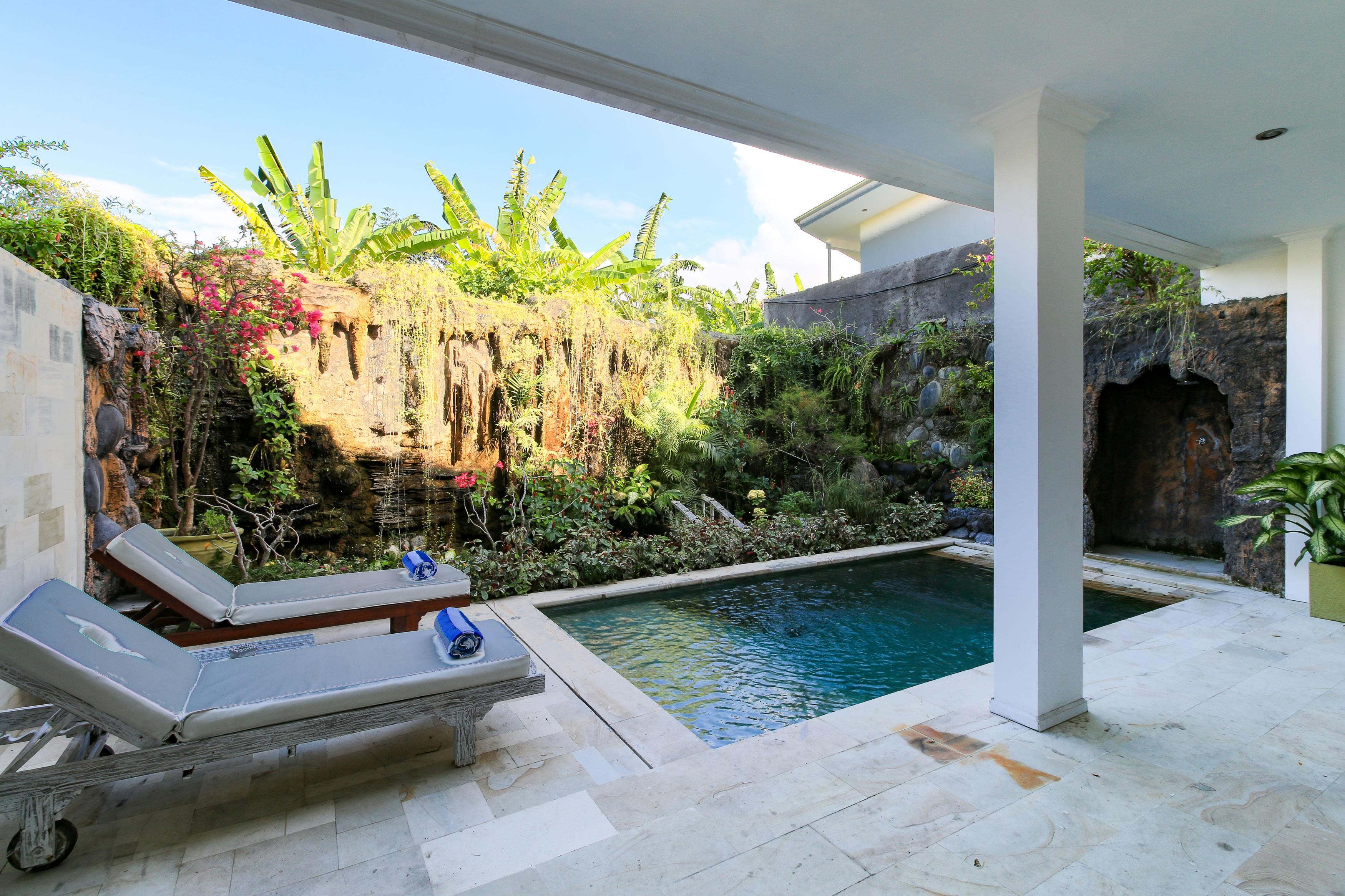 Aleesha Villas And Suites Sanur  Exterior photo