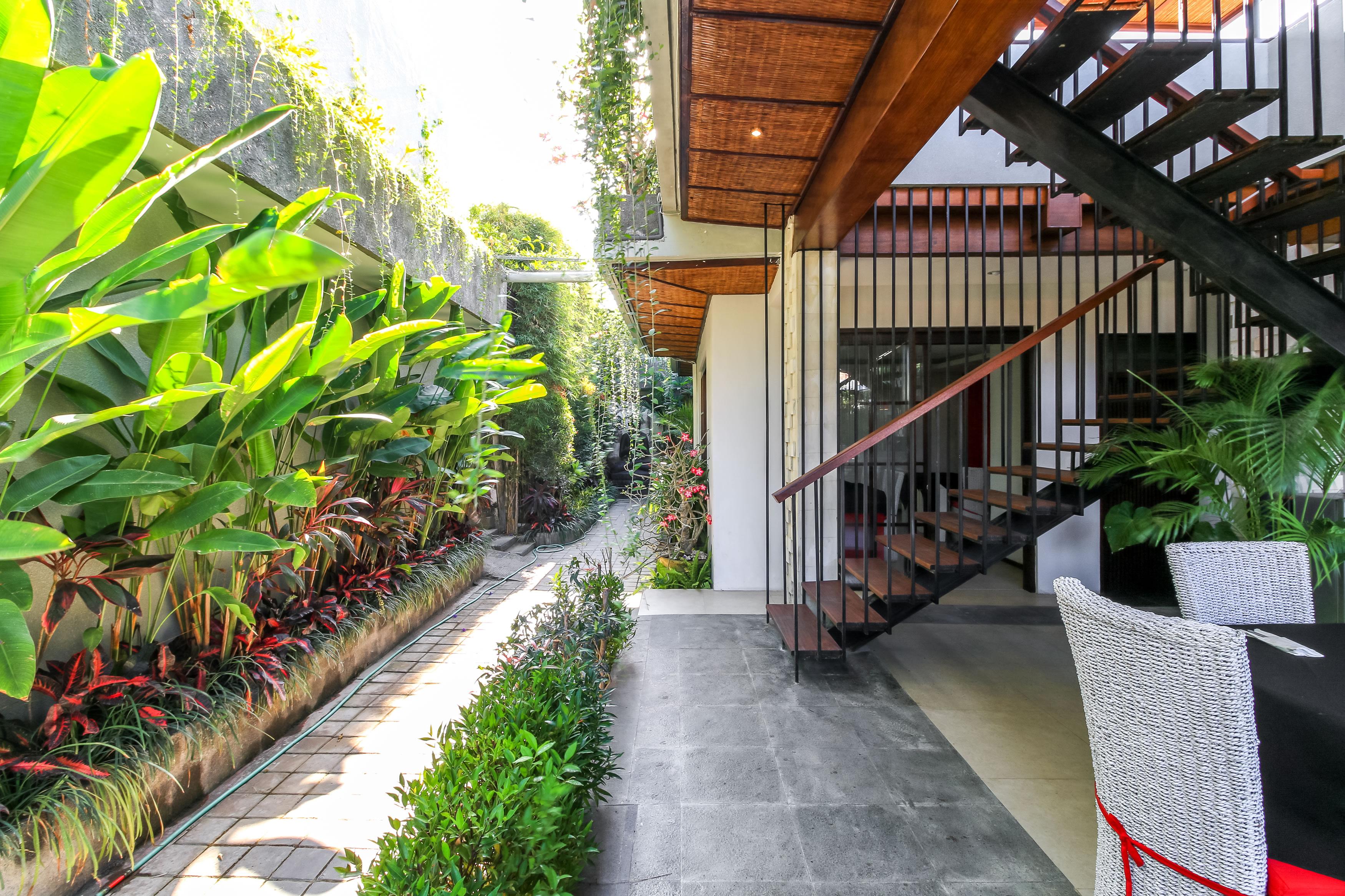 Aleesha Villas And Suites Sanur  Exterior photo