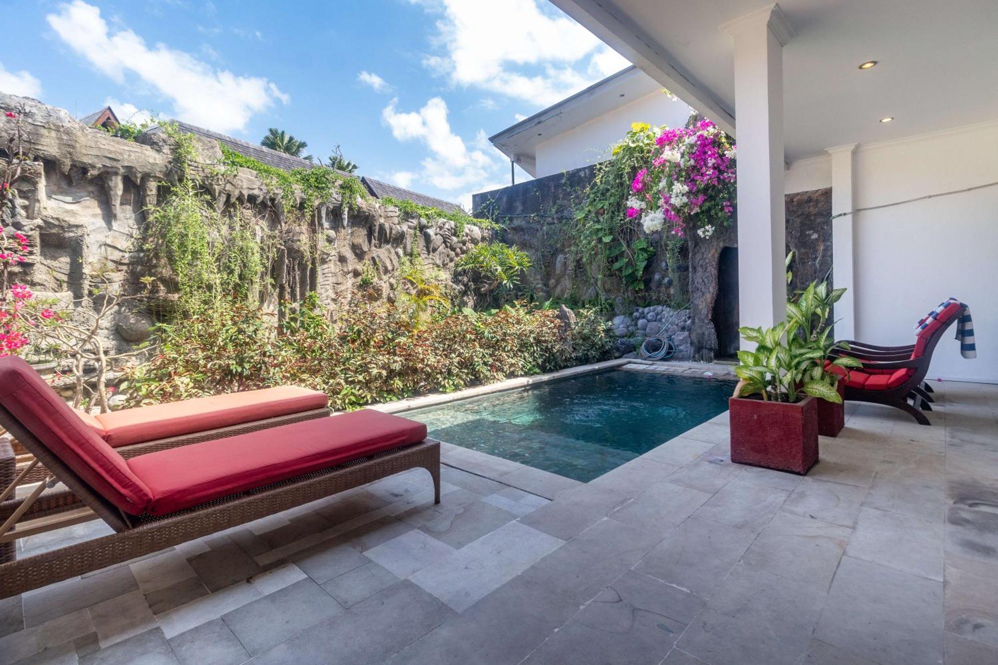Aleesha Villas And Suites Sanur  Exterior photo