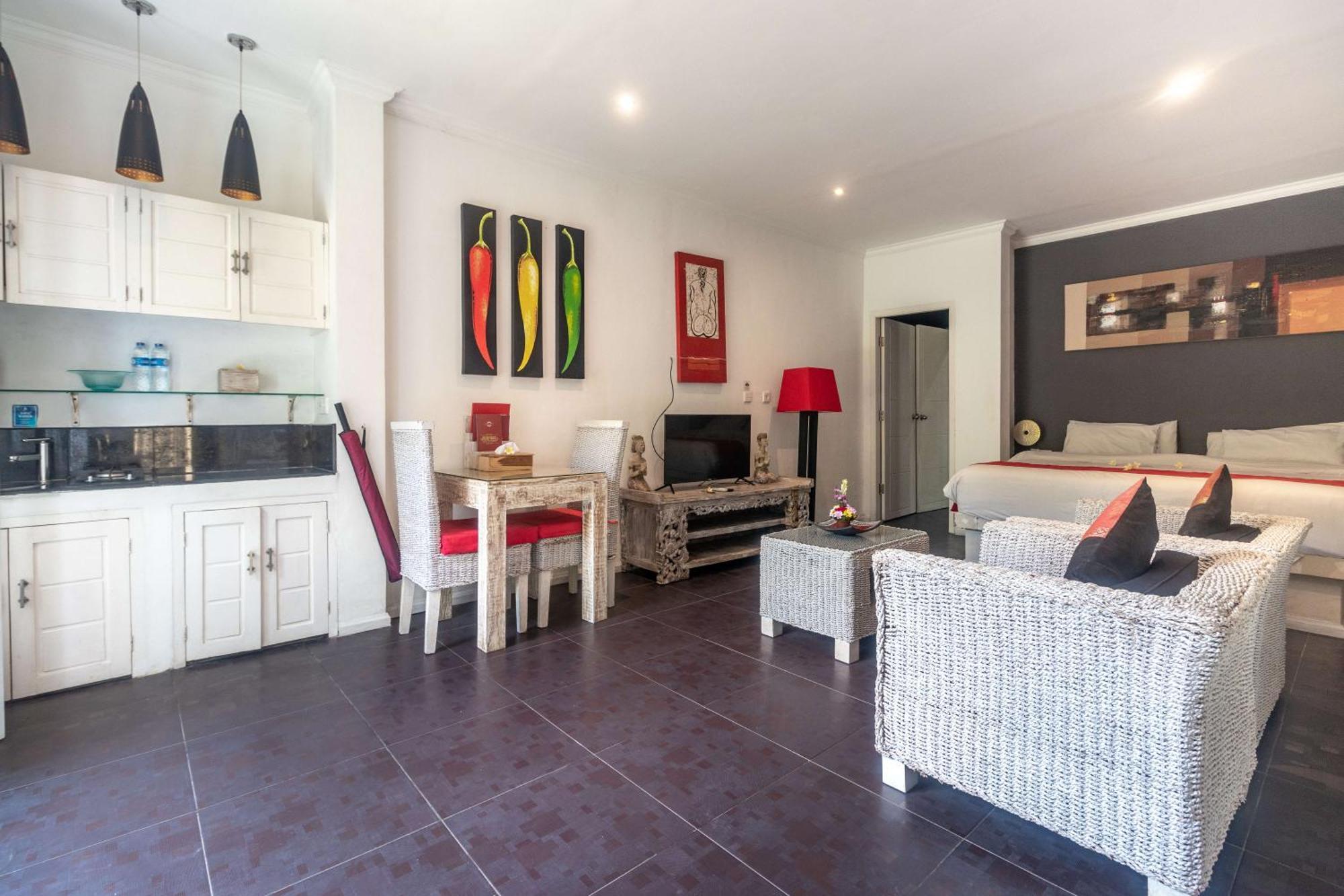 Aleesha Villas And Suites Sanur  Exterior photo