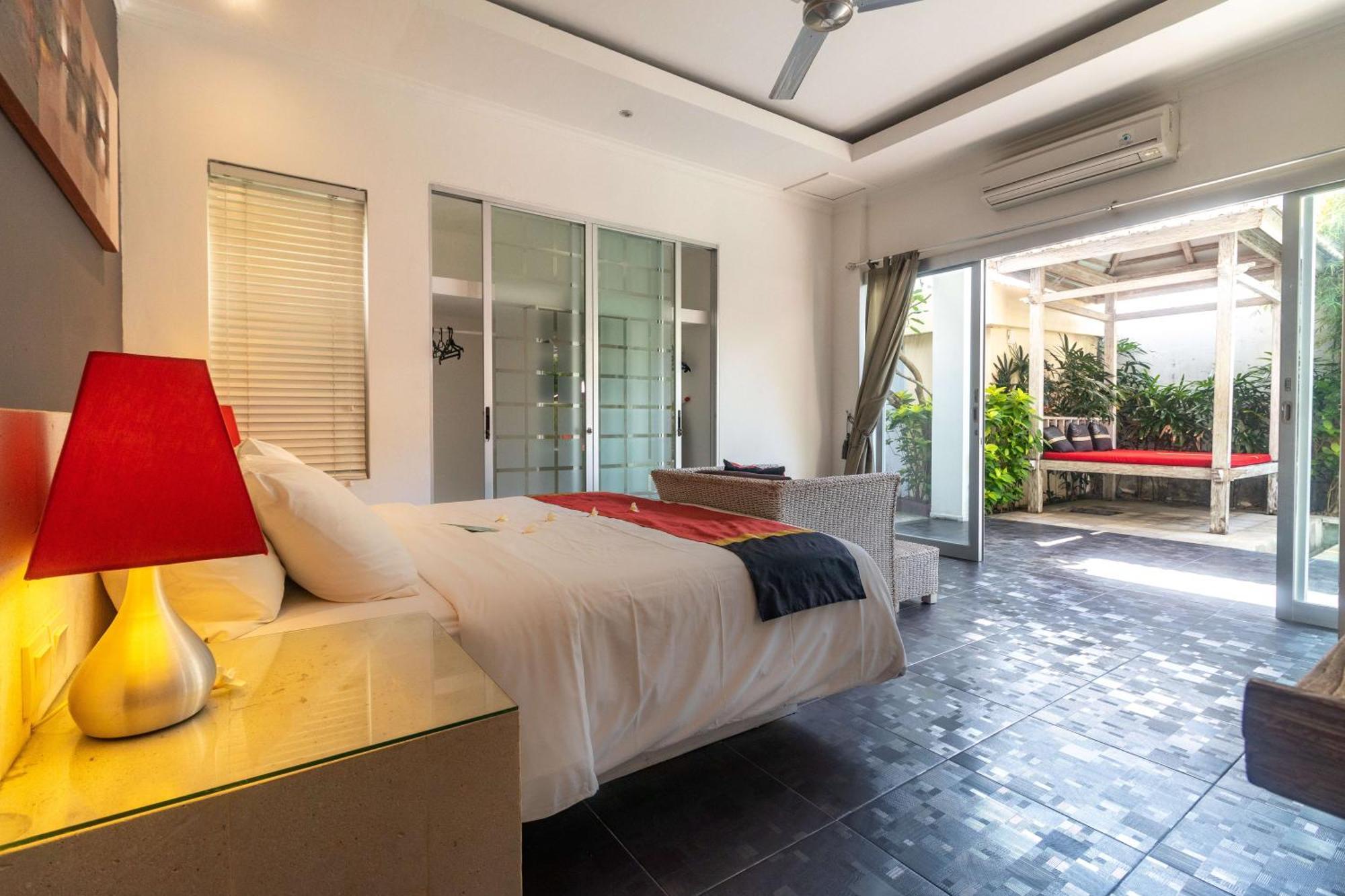 Aleesha Villas And Suites Sanur  Exterior photo